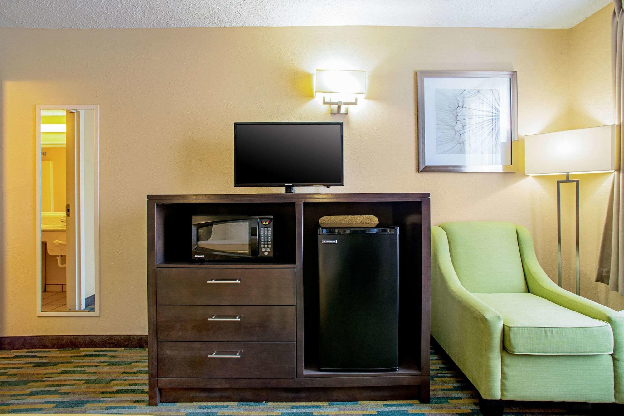 Quality Inn Near Six Flags St. Louis Pacific Buitenkant foto