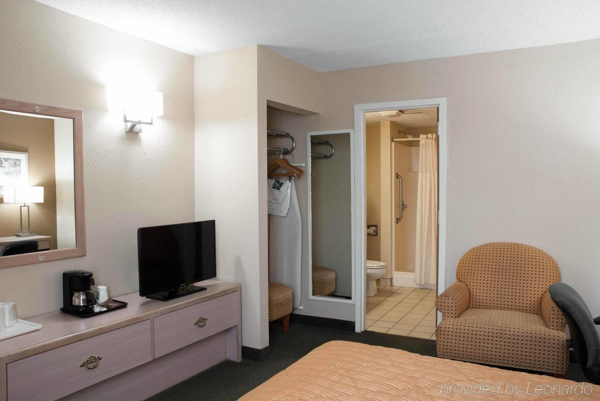 Quality Inn Near Six Flags St. Louis Pacific Buitenkant foto