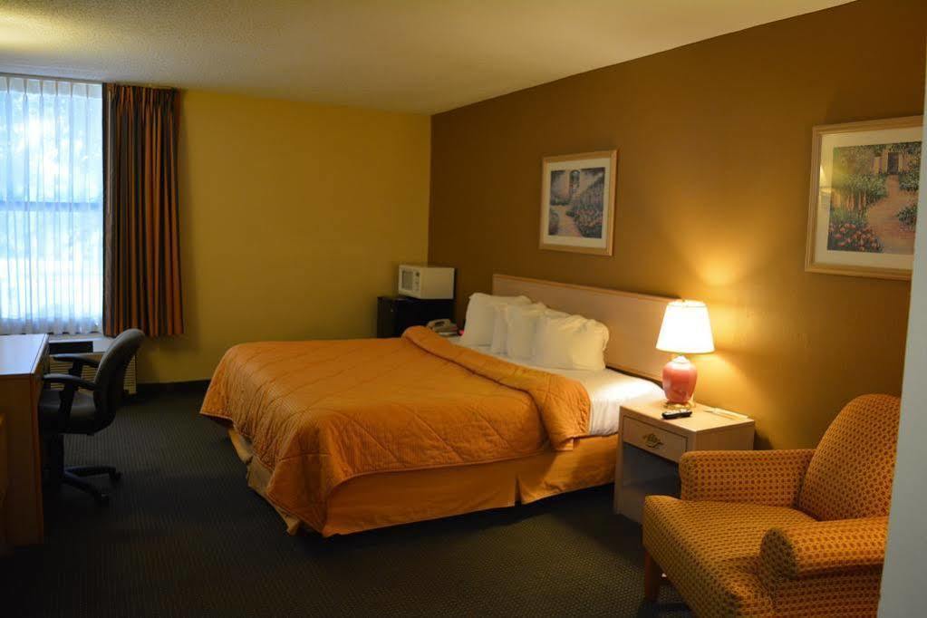 Quality Inn Near Six Flags St. Louis Pacific Buitenkant foto